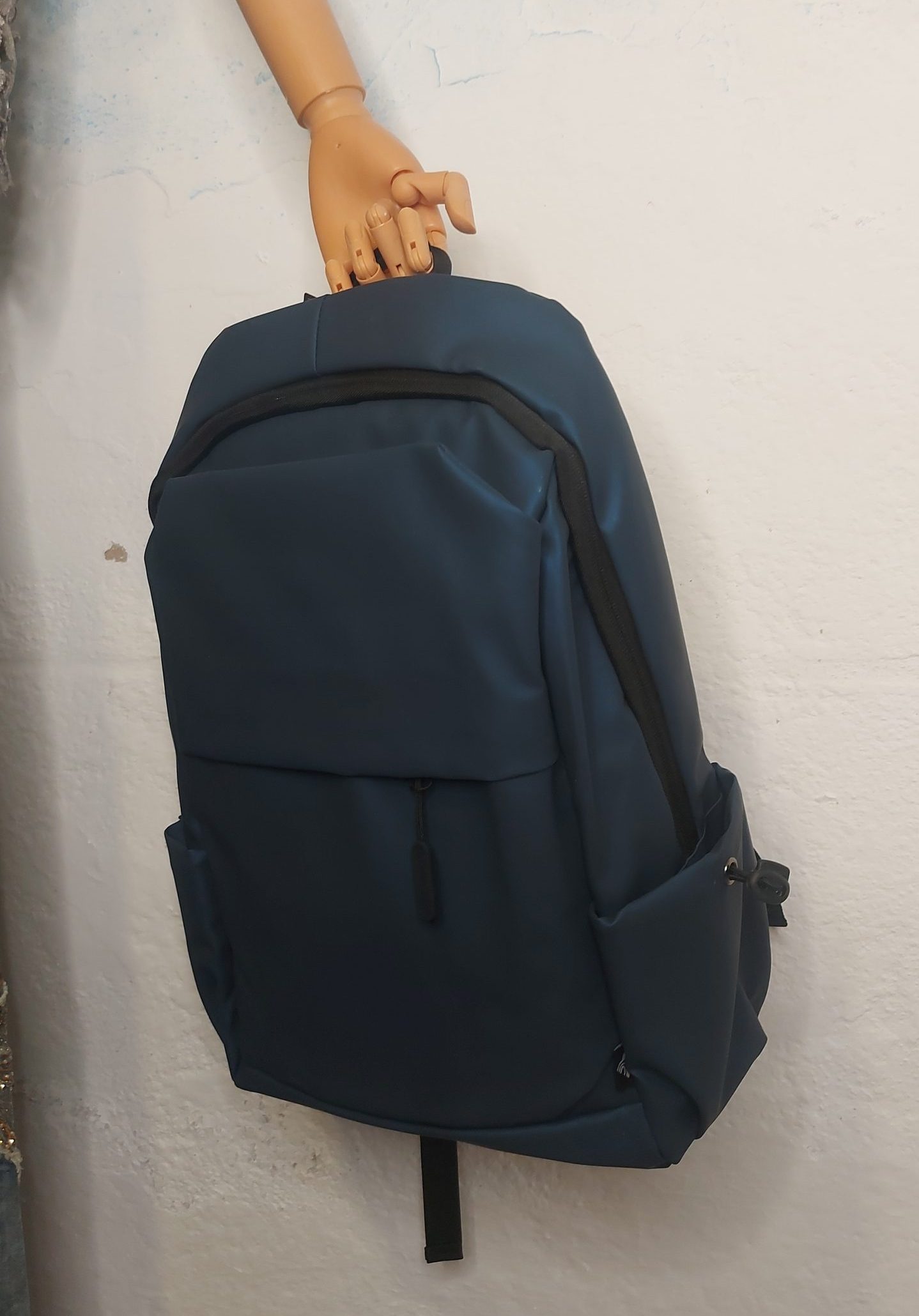 mochila azul ordenador.