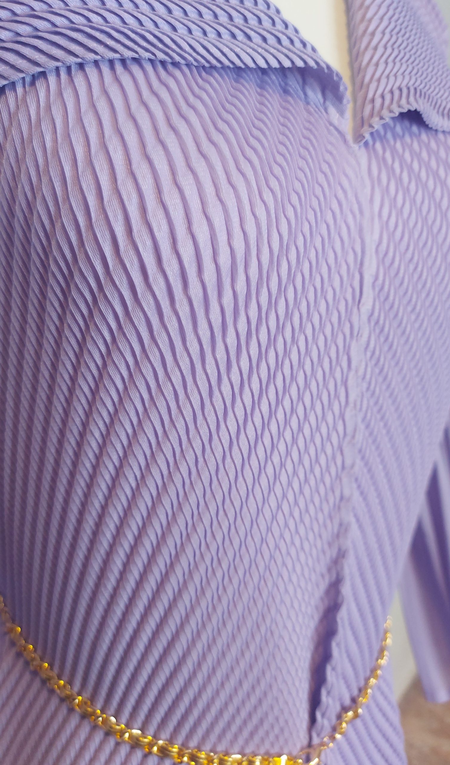 Detalles vestido lila