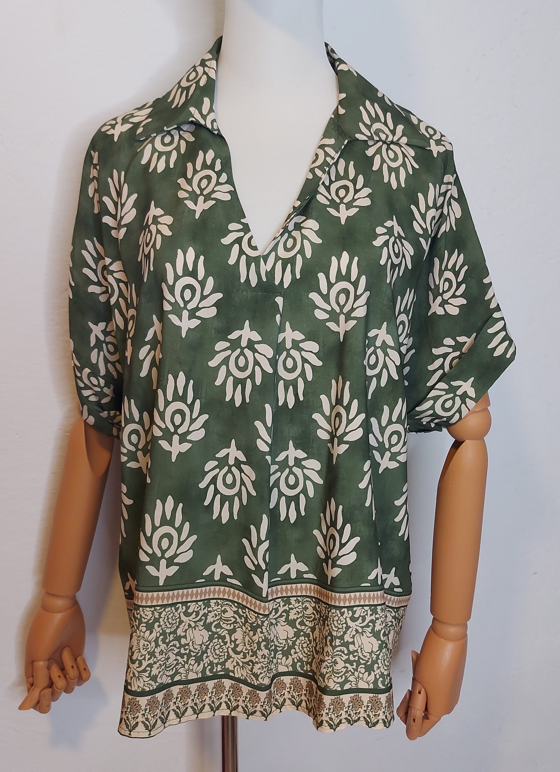 Blusa verde estampada manga corta